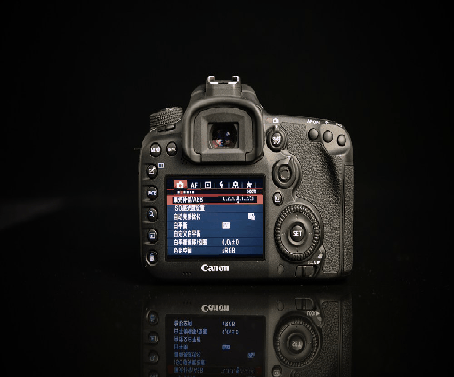 全方位的進化 佳能EOS 7D Mark II測評