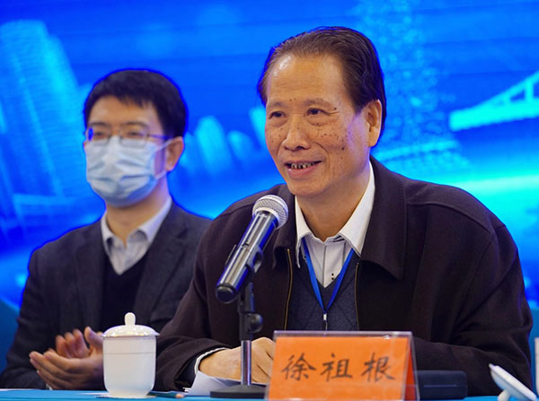 中國新聞攝影學會八屆三次理事會暨全國百家媒體聚焦北京城市副中心攝影采訪活動今天在北京通州區(qū)舉行