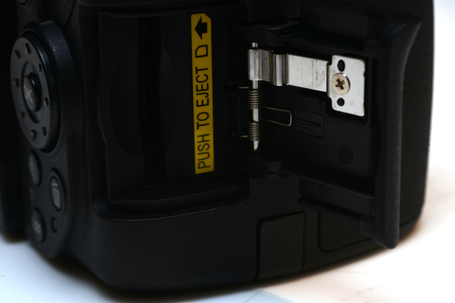 尼康D5300量產(chǎn)版本開箱-產(chǎn)品細(xì)節(jié)