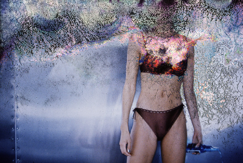 受潮過(guò)后的舊膠片