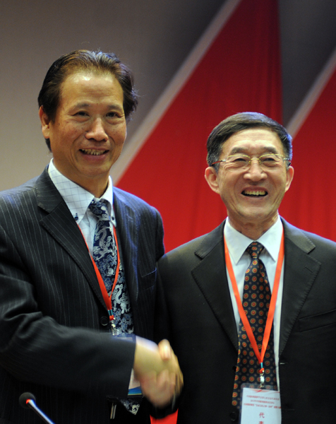 中國新聞攝影學(xué)會(huì)建會(huì)30周年紀(jì)念會(huì)在泉州舉行