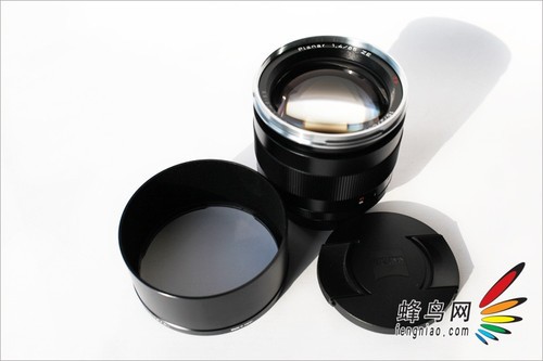 送原廠UV！蔡司85/1.4ZE鏡頭特價(jià)8299元