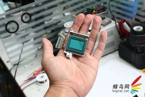 全鋁機身數(shù)碼心 徠卡T機身鏡頭拆解全紀錄