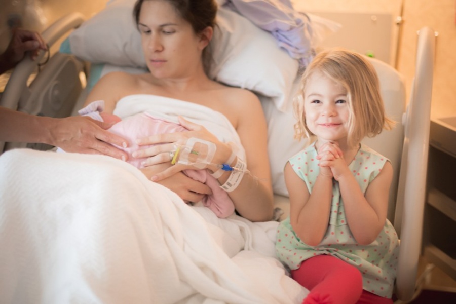 紀(jì)實(shí)攝影：出生