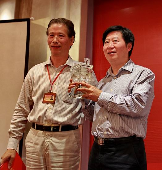 中國新聞攝影學(xué)會第七屆第二次理事大會在孝感開幕