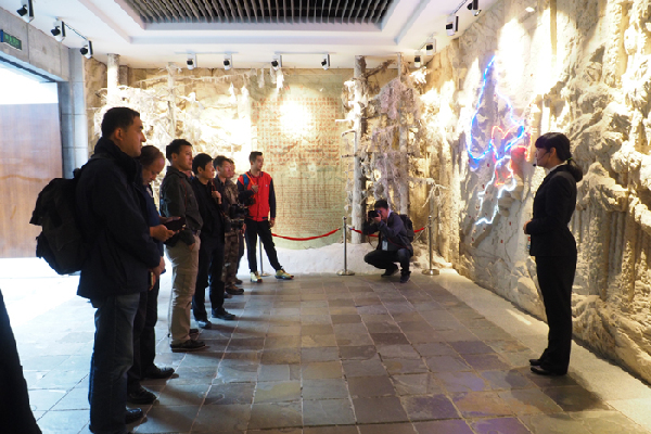 中國(guó)新聞攝影記者聚焦“楓葉之鄉(xiāng)”本溪縣