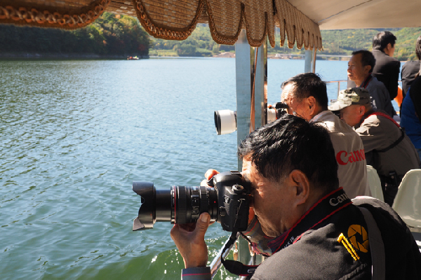 中國(guó)新聞攝影記者聚焦“楓葉之鄉(xiāng)”本溪縣