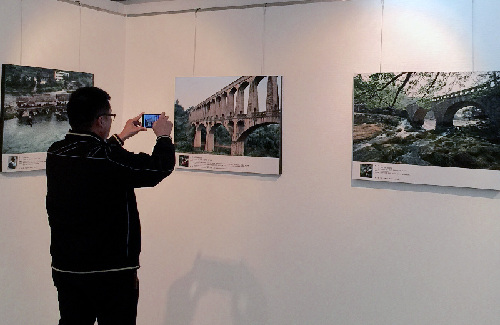 古橋追夢攝影展在中華世紀(jì)壇開幕