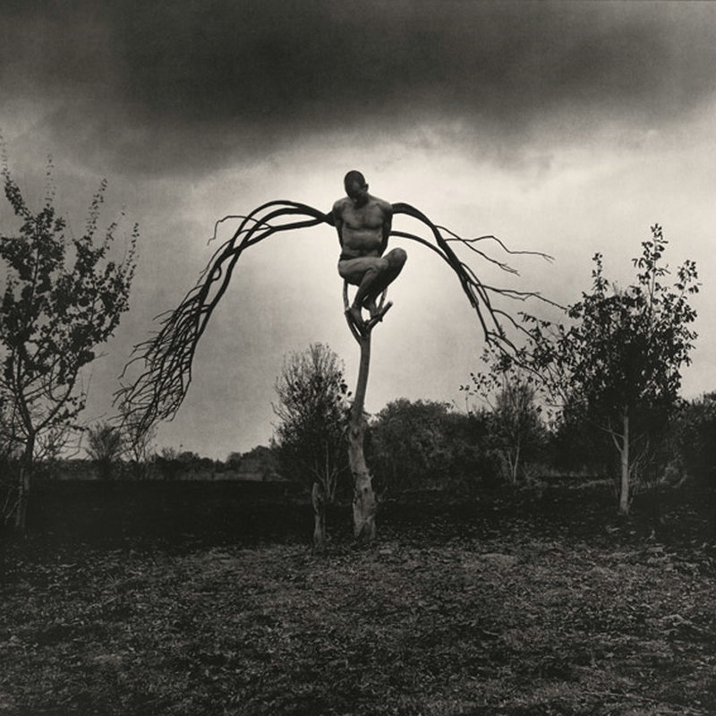 陰郁的黑白觀念攝影