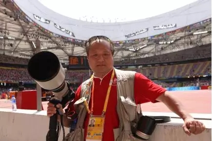 從上萬幅攝影作品中脫穎而出！《綠化大漠不是夢》為何能獲中國新聞獎？