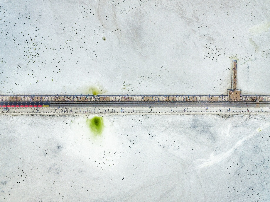 《青海茶卡鹽湖》