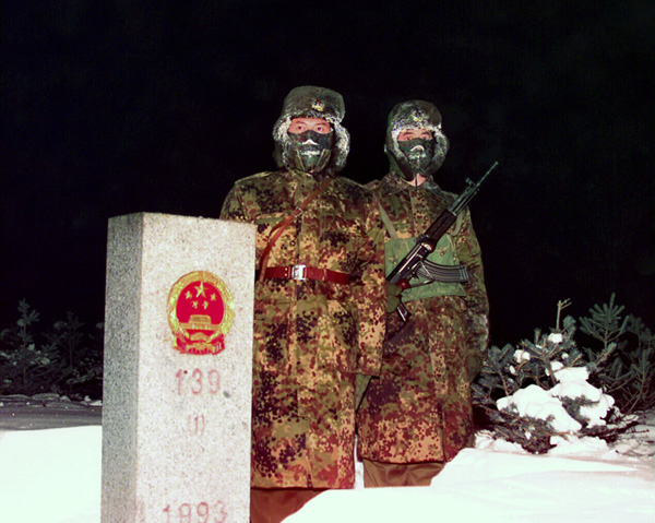 慶祝中國人民解放軍建軍90周年——趙建偉軍事攝影展在京舉辦