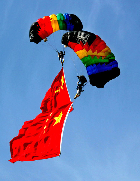 慶祝中國人民解放軍建軍90周年——趙建偉軍事攝影展在京舉辦