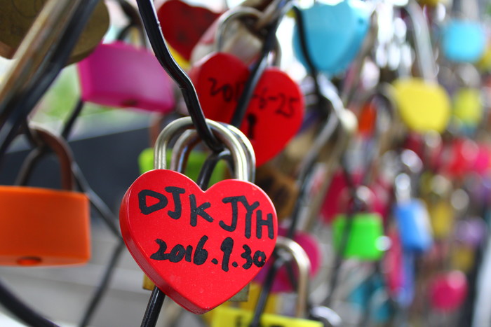 家用入門單反 佳能EOS 1500D、3000D評測