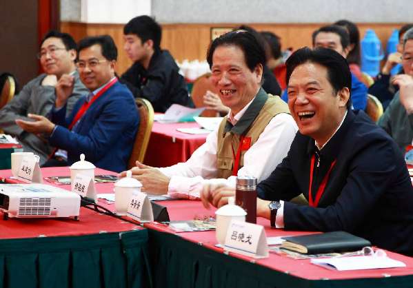 首批航空航天系統(tǒng)新聞攝影工作者加入中國(guó)新聞攝影學(xué)會(huì)