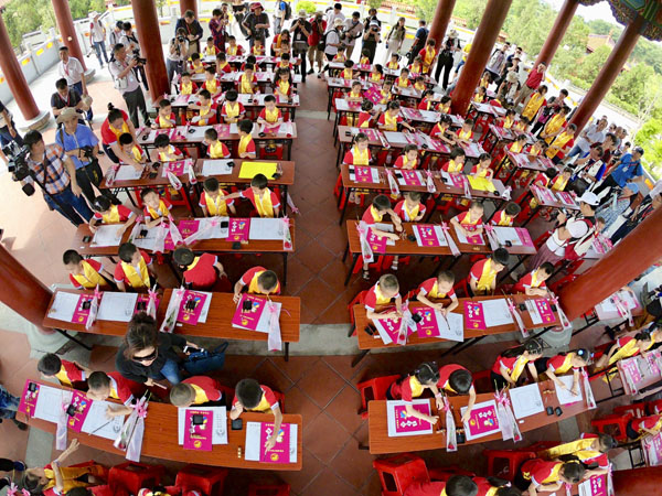 慶祝改革開放40周年：全國百家媒體聚焦花樣漳州