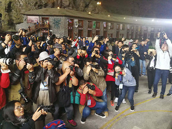 慶祝改革開放40周年 百家媒體聚焦興文 新聞攝影采訪活動啟動