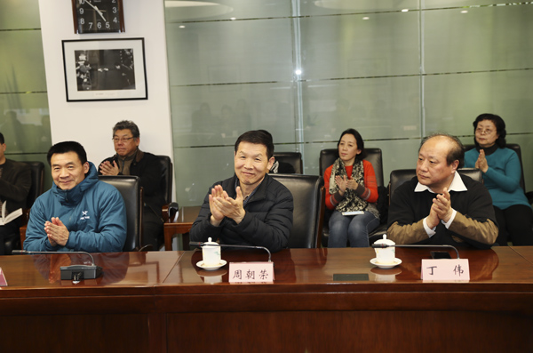 中國新聞攝影學(xué)會與經(jīng)濟日報簽訂戰(zhàn)略合作協(xié)議