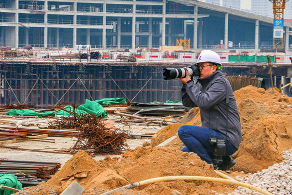 《＂增強(qiáng)四力＂攝影記者在基層匯報展》受到觀眾好評