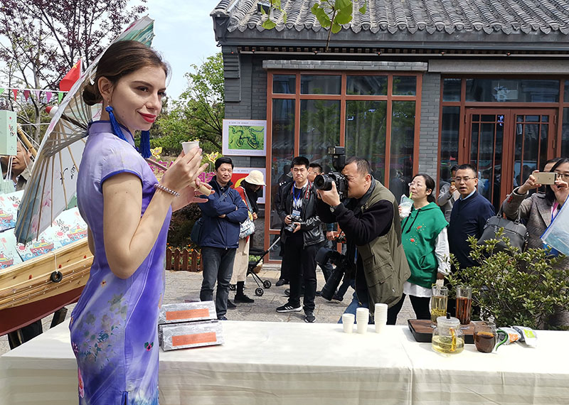 手機(jī)拍日照之九：趙紅衛(wèi)視角