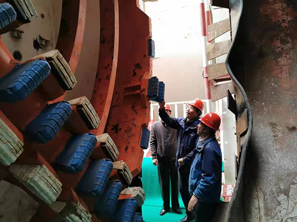 中國新聞攝影學(xué)會釆訪小分隊走進(jìn)北京地鐵19號線施工現(xiàn)場