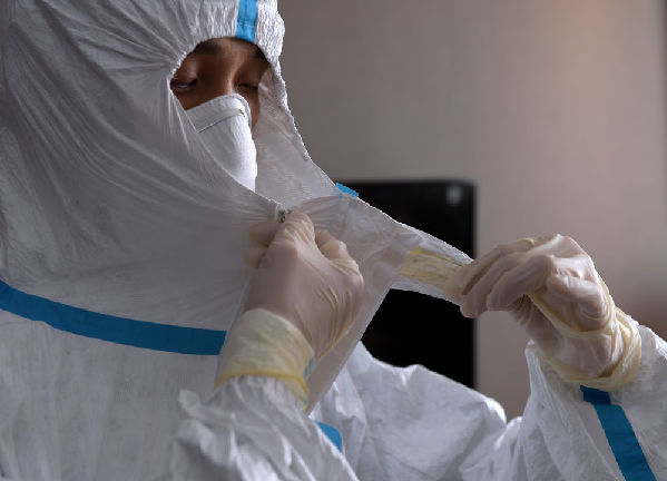 我在現(xiàn)場｜讓自己在這場“戰(zhàn)疫”中堅(jiān)持得更久一些