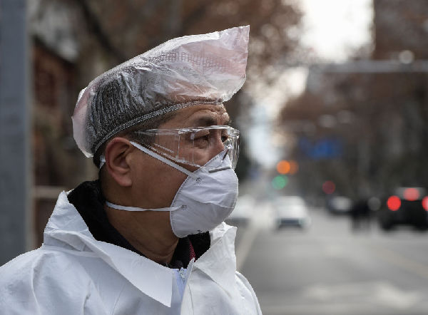 我在現(xiàn)場｜讓自己在這場“戰(zhàn)疫”中堅(jiān)持得更久一些