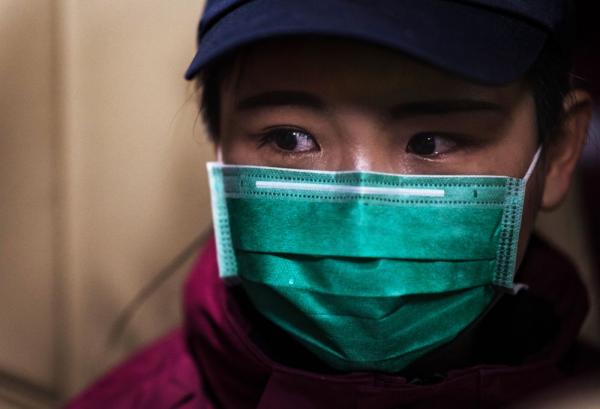 白衣戰(zhàn)士，你的名字寫滿了這個(gè)春天！