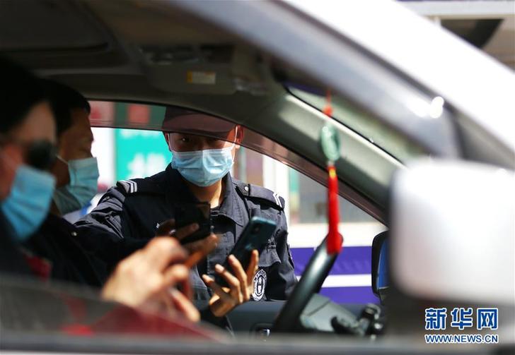 #（聚焦疫情防控）（10）湖北：武漢以外地區(qū)解除離鄂通道管控