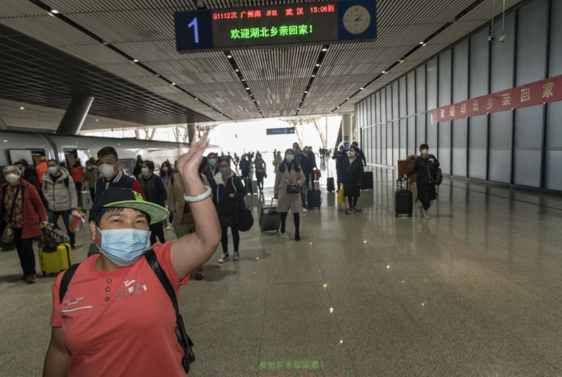 武漢站重啟日：1.2萬名湖北鄉(xiāng)親坐高鐵回家
