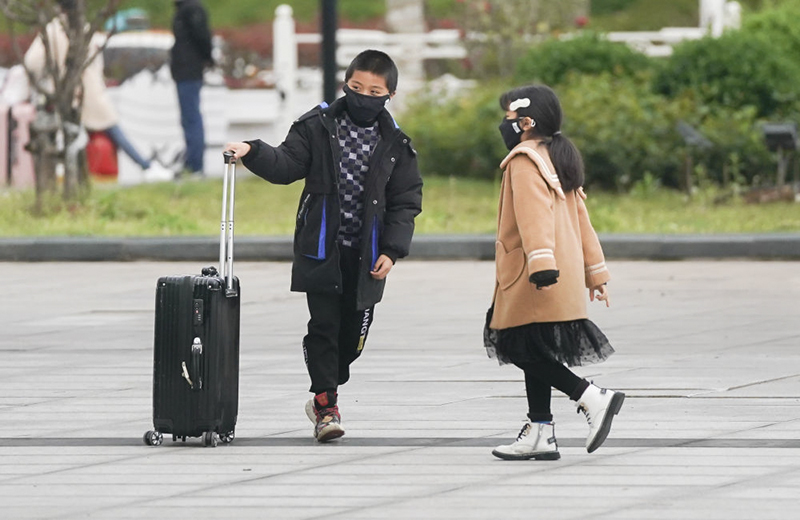 武漢站重啟日：1.2萬名湖北鄉(xiāng)親坐高鐵回家