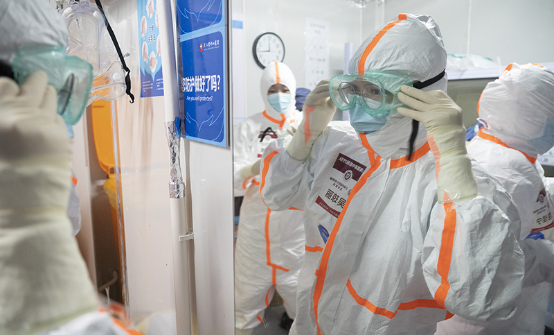 武漢雷神山醫(yī)院：第四批國(guó)家中醫(yī)醫(yī)療隊(duì)（上海）最后一班崗