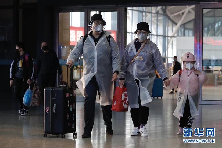 武漢開出“解封”后開往湖北省外的首趟始發(fā)列車