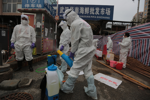 《百名攝影師聚焦COVID-19》畫冊(cè)在京出版 生動(dòng)講述中國(guó)抗擊疫情故事