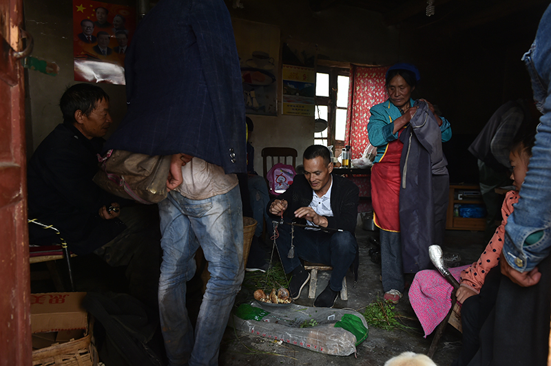 在云端的“網(wǎng)紅”扶貧書記