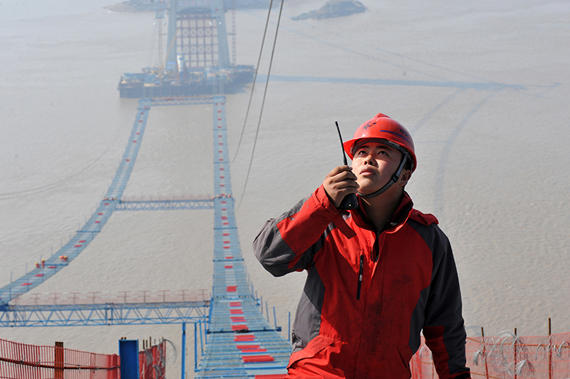 一橋飛架南北 天塹變通途