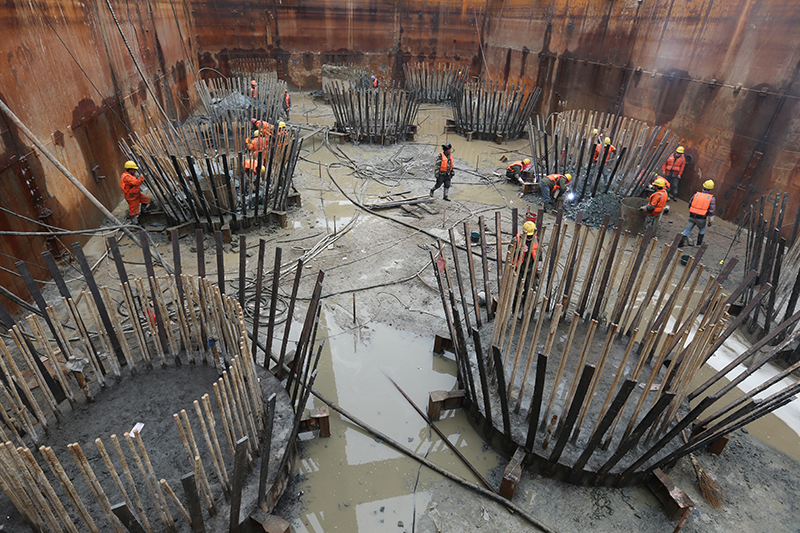 一橋飛架南北 天塹變通途