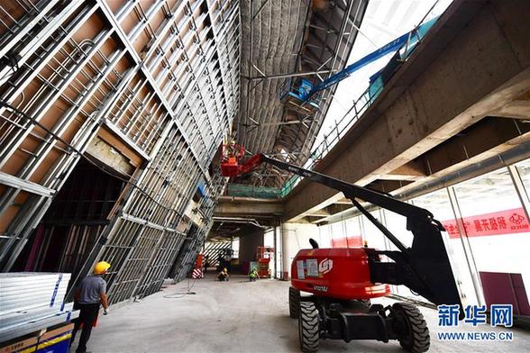 （體育·圖文互動）（7）易轉換、夠低碳、可持續(xù)——解密北京冬奧場館冰面建設亮點