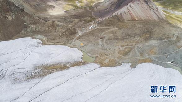 （美麗中國）（7）走進(jìn)廓瓊崗日冰川公園