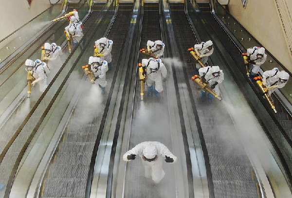 ＂在抗疫一線錘煉四力”新聞攝影學(xué)術(shù)報(bào)告會(huì)在日照舉行