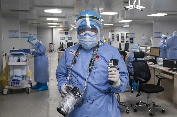 ＂在抗疫一線錘煉四力”新聞攝影學(xué)術(shù)報(bào)告會(huì)在日照舉行