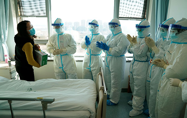 ＂在抗疫一線錘煉四力”新聞攝影學(xué)術(shù)報(bào)告會(huì)在日照舉行