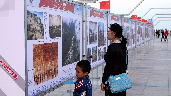 山東日照：新聞攝影周國慶假日受熱捧
