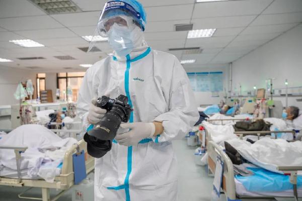 記者節(jié)|致敬奮戰(zhàn)在新聞一線的攝影記者