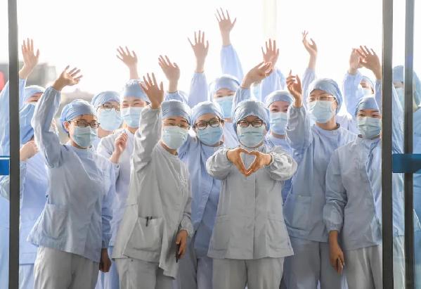 記者節(jié)|致敬奮戰(zhàn)在新聞一線的攝影記者