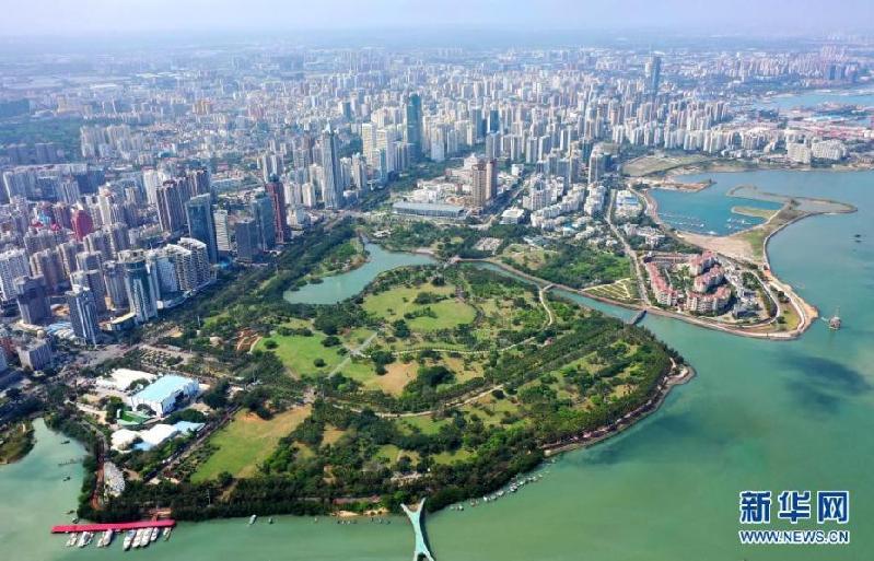 “天空之眼”瞰?？?/></p>

<p>　　這是?？谑袨I海城市景觀（3月18日攝，無人機照片）。</p>


<p>
</p><p>　　?？冢菄摇耙粠б宦贰敝匾c城市，也是海南自貿(mào)港建設的核心城市，這座有著旖旎自然風光的海濱城市，即將迎來首屆中國國際消費品博覽會。在“十四五”開局之年，也是海南全面深化改革開放和加快建設自由貿(mào)易港關鍵之年，讓我們跟隨“天空之眼”瞰?？?，用別樣的視角，欣賞椰城之美。</p>


<p>
</p><p>　　新華社記者 郭程 攝 圖片來源：新華網(wǎng)</p><!--/enpcontent--><!--/enpcontent-->
      </div>
    </div>
    <div   class=