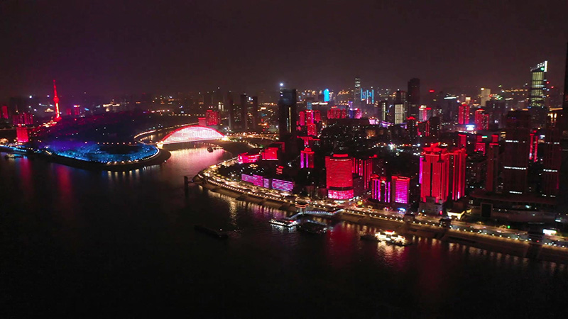 湖北武漢：無人機(jī)+燈光秀為慶祝中國(guó)共產(chǎn)黨建黨100周年?duì)I造良好氛圍【17】