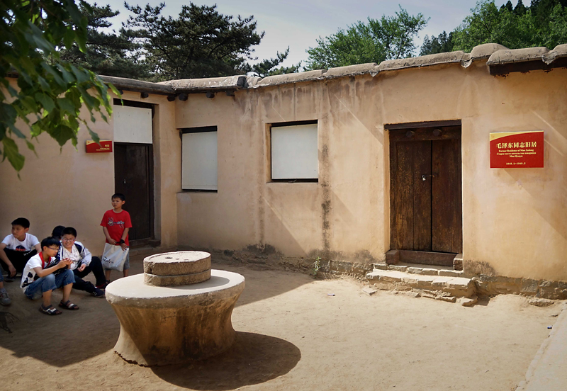 從“石庫門”到“天安門”——中國革命圣地巡禮