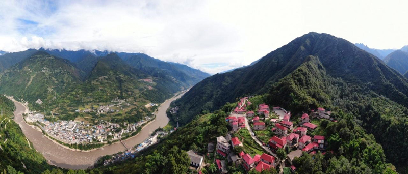 56個(gè)民族一起奔小康