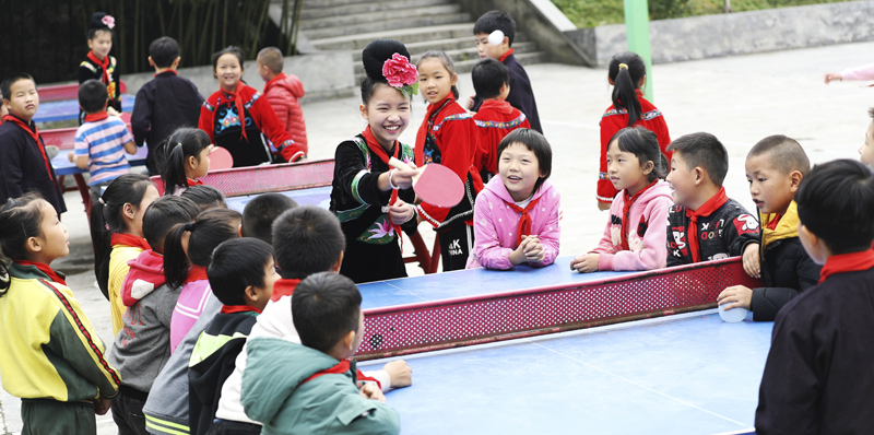 56個(gè)民族一起奔小康